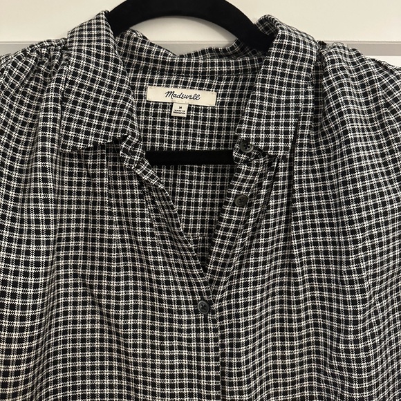 Madewell short sleeve Button Down - Picture 2 of 4